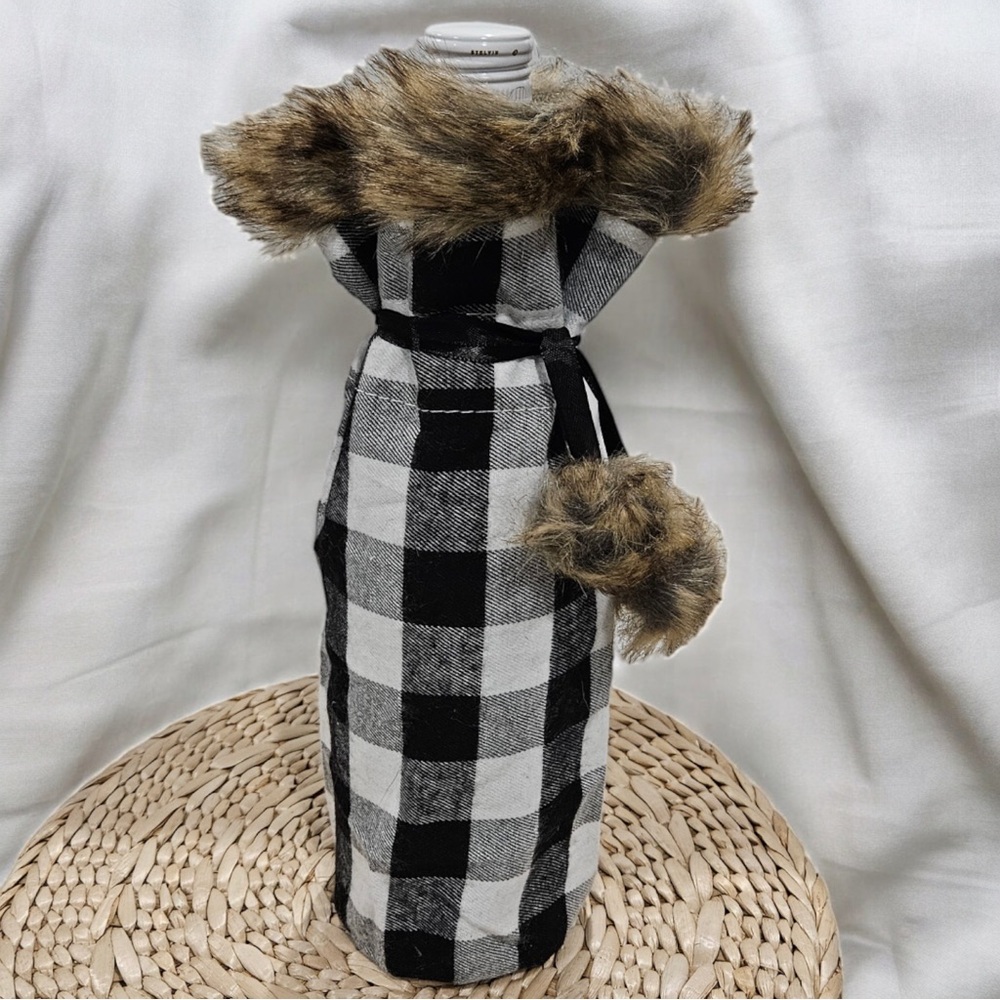 White Wine Plaid Gift Bag